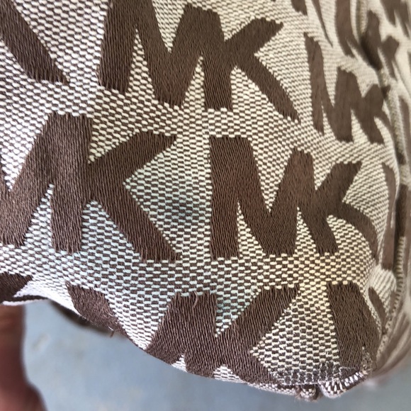 Michael Kors tote - Picture 6 of 7